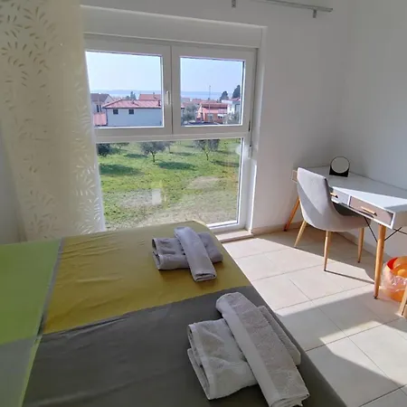 شقة Lighthouse - A2 With Terrace And Seaview فاجانا