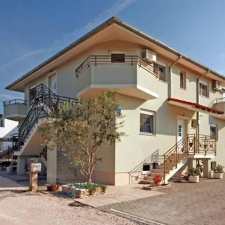 Lighthouse - A2 With Terrace And Seaview فاجانا
